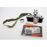Leica III c mit Leitz Elmar Objektiv Leitz, Wetzlar, Snr. 675186, silbernes Gehäuse, funktionsfähig,