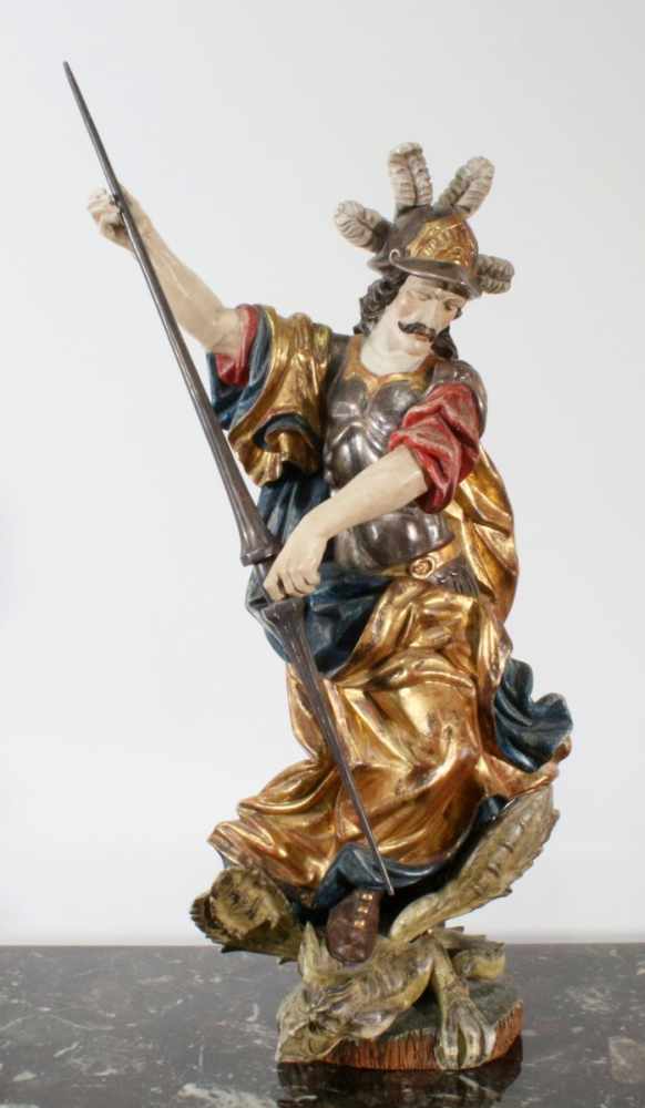 Große Holzfigur - St. Georg beim Drachenstich Figur polychrom - und goldstaffiert, der Heilige im