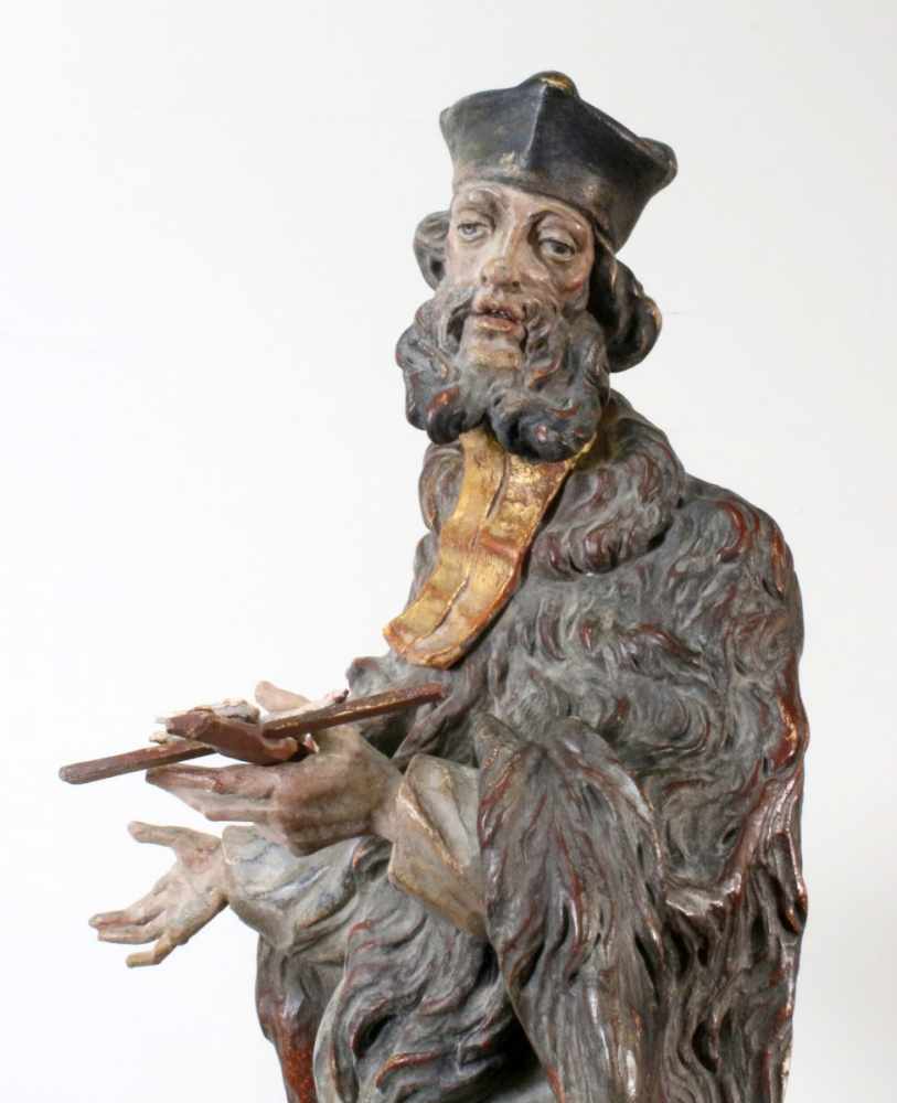 Große Holzfigur - Heiliger Franziskus Polychrom - und goldstaffiert, aufwendig geschnitzter Umhang - Image 4 of 4