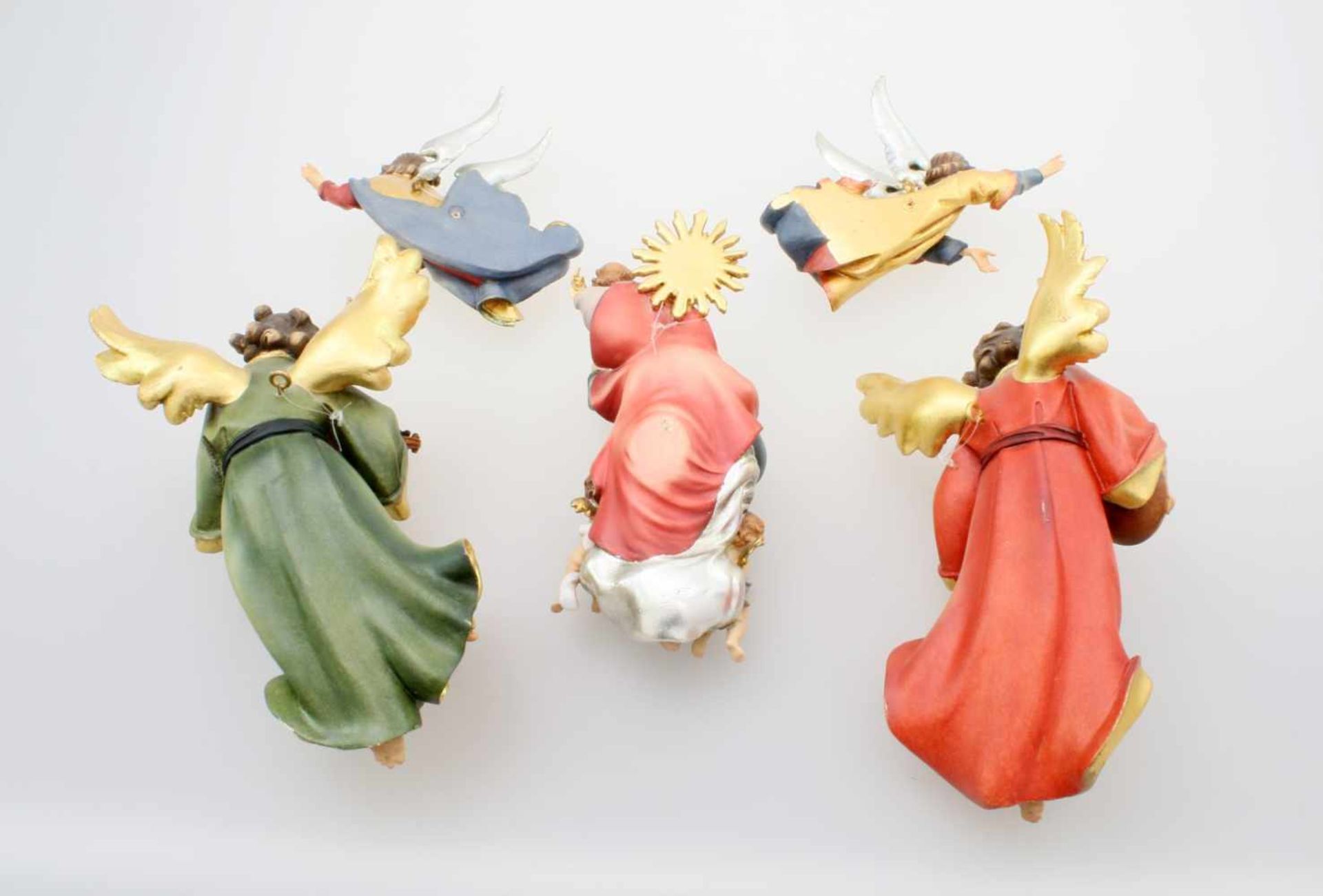 5 Krippenfiguren - Gott und Engel Fein polychrom- und goldstaffierte Figuren, jeweils 2 - Bild 4 aus 4