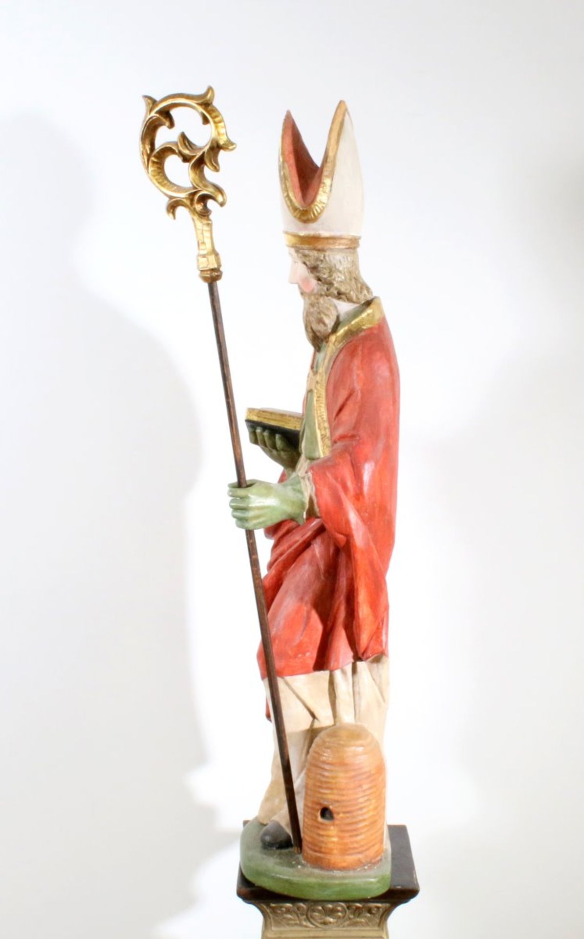 Große Holzfigur - Heiliger Ambrosius Polychrom- und goldstaffiert, Bischof mit Stab, Buch und - Bild 2 aus 5
