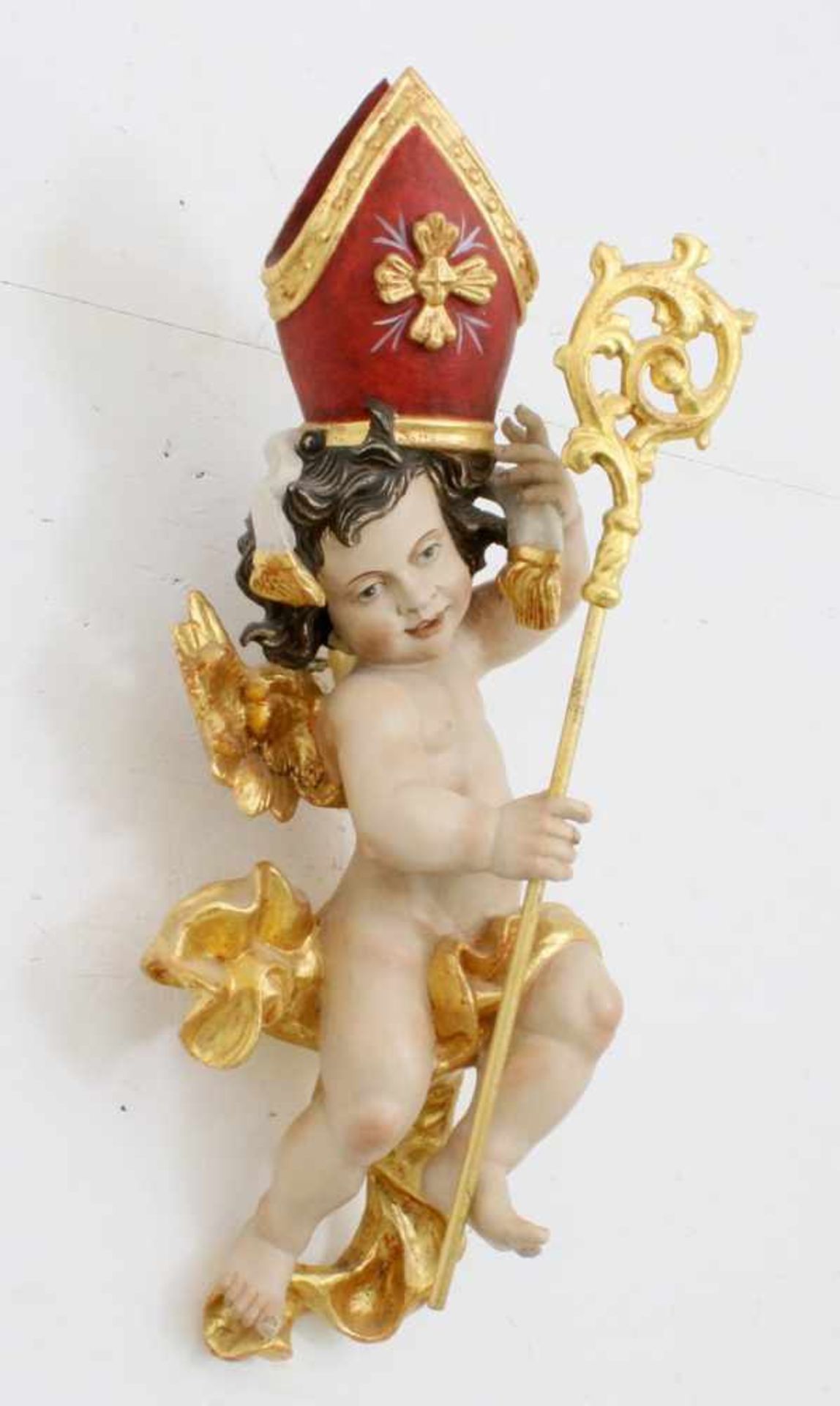 Große Holzfigur - Engel mit Bischofsmütze und Stab Polychrom- und goldstaffiert, in der rechten - Bild 2 aus 4