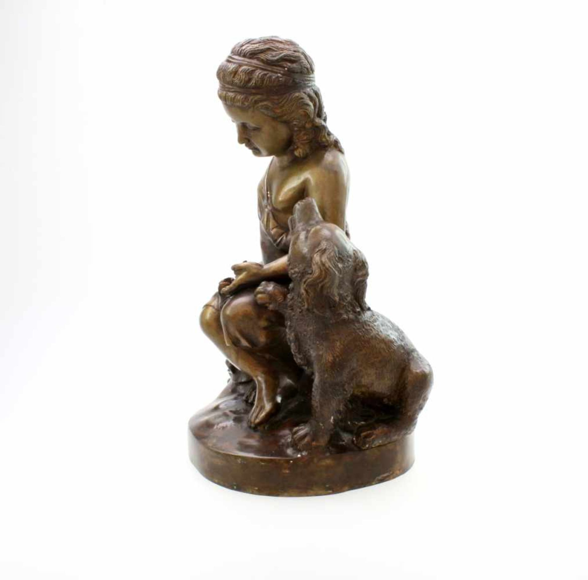 Bronzefigur "Mädchen mit Hund" Feine, detaillierte Arbeit, empathische Darstellung eines traurigen - Bild 4 aus 5