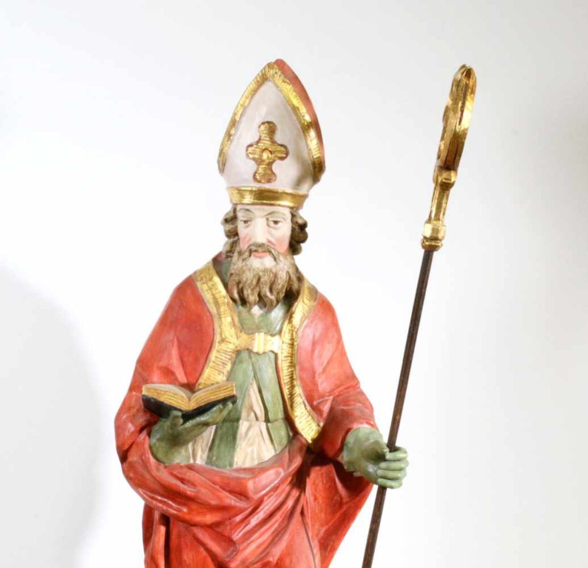Große Holzfigur - Heiliger Ambrosius Polychrom- und goldstaffiert, Bischof mit Stab, Buch und - Bild 5 aus 5