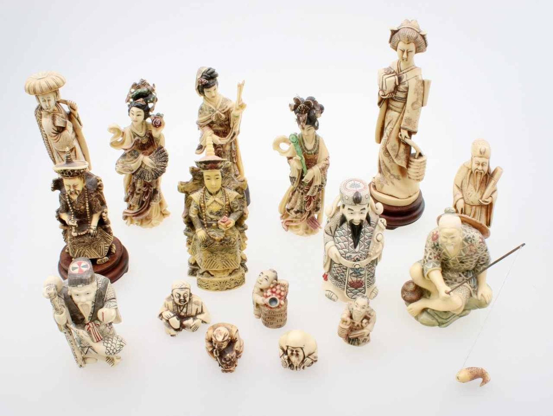 11 Figuren und 5 Netsukes - China Traditionelle Darstellungen von männlichen und weiblichen,