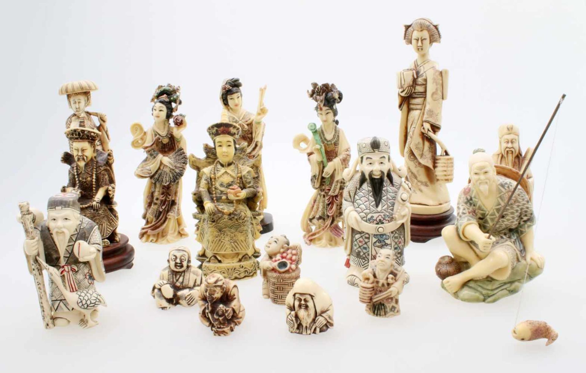 11 Figuren und 5 Netsukes - China Traditionelle Darstellungen von männlichen und weiblichen, - Bild 2 aus 5