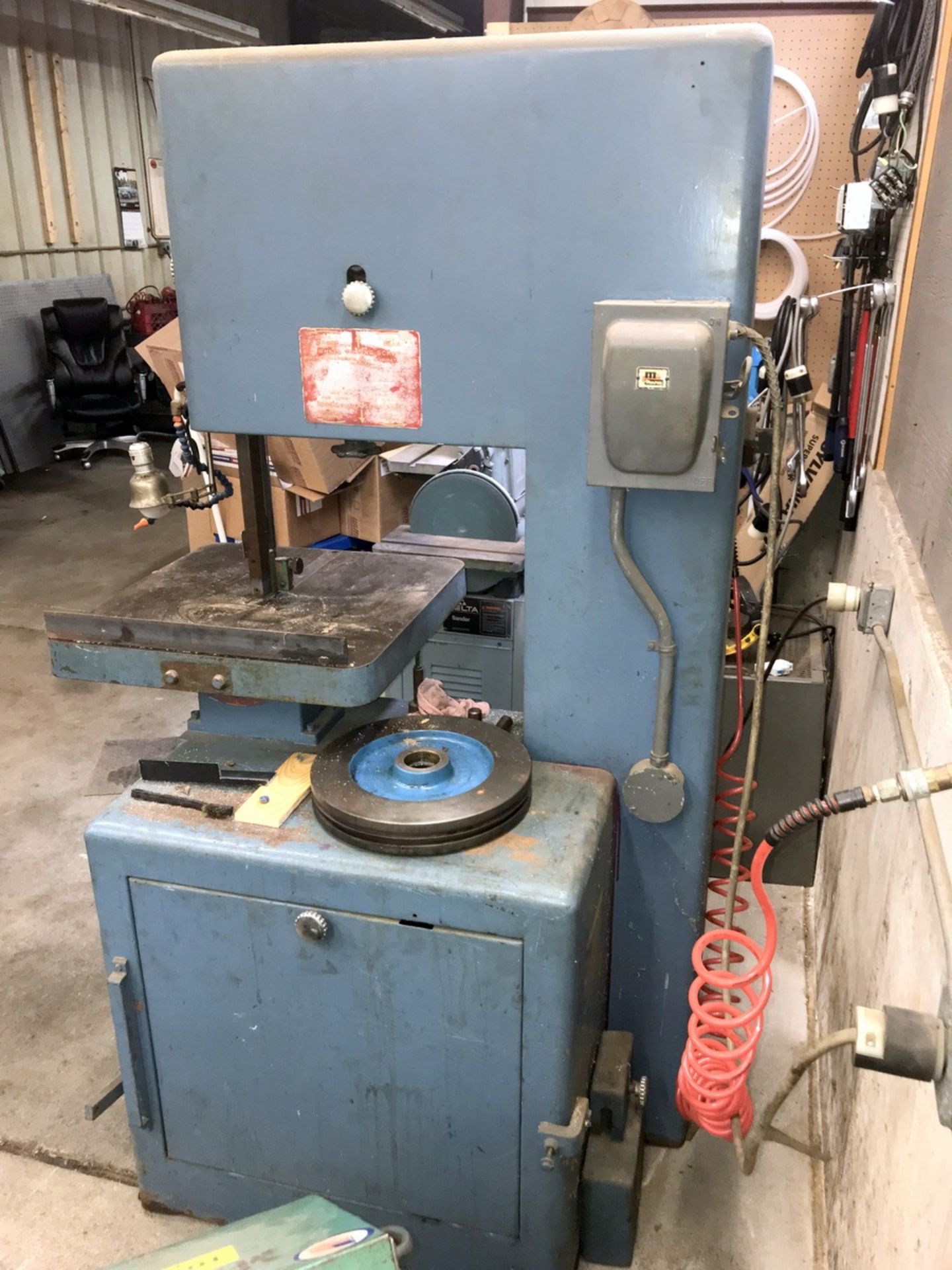 Powermatic Vertical Band Saw - Image 3 of 8