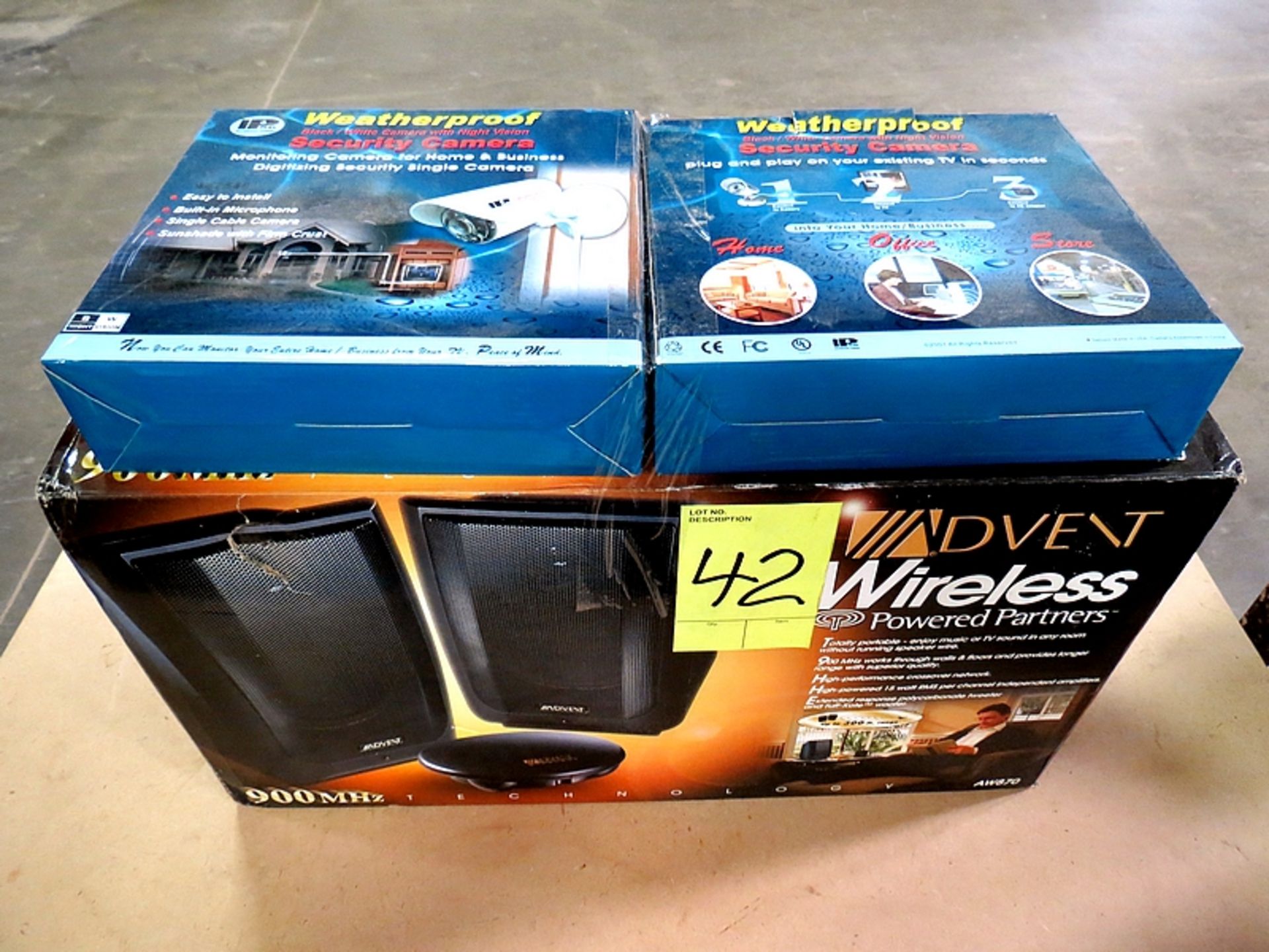 LOT 2-SECURITY CAMERAS AND 1-WIRELESS SPEAKERS (IN BOX)