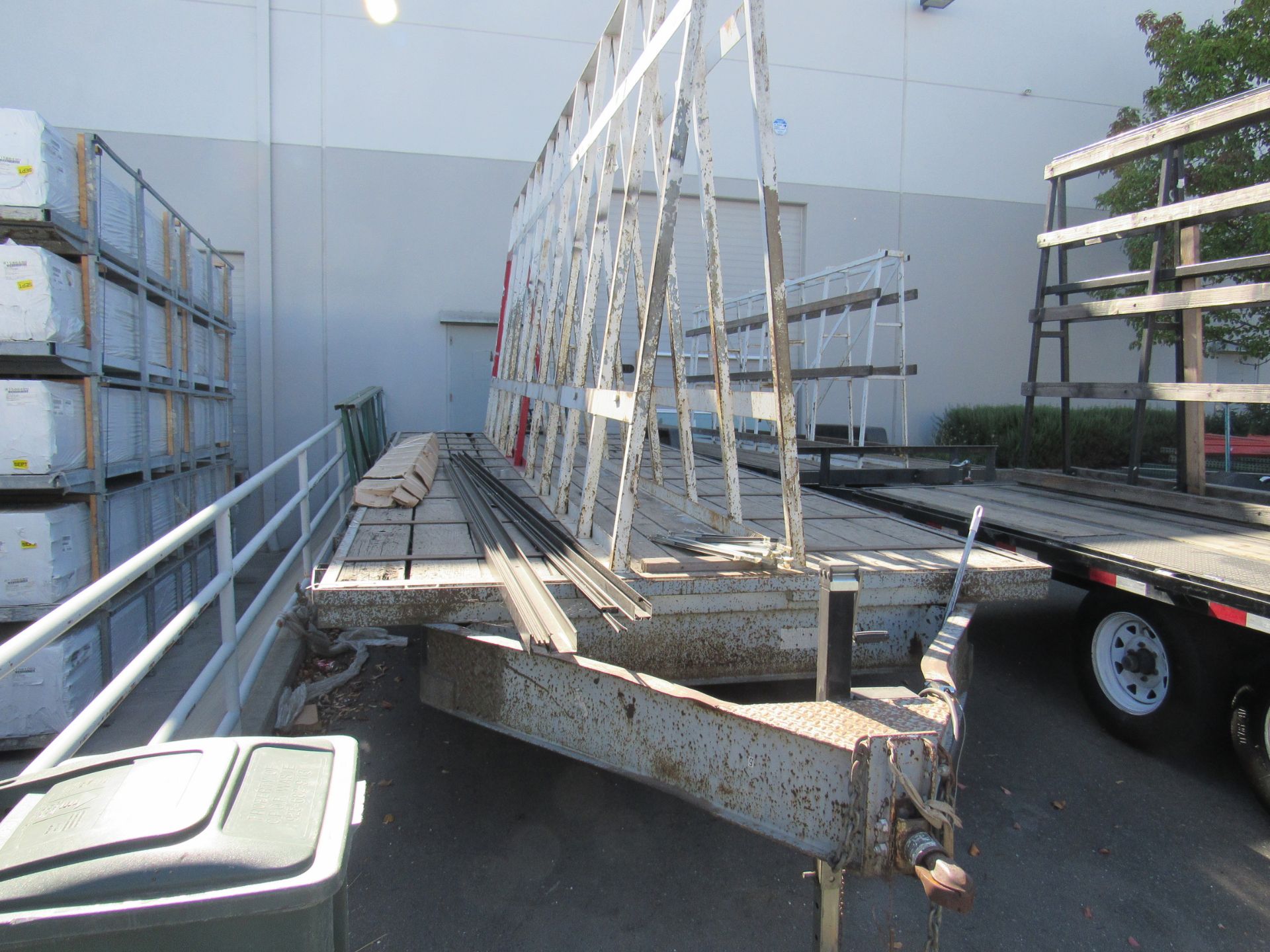 2002 CARGO 24' TRAILER LIC. NO. 1XD6363 VIN. 5HGBC24242M000192 (LOCATED IN FAIRFIELD CA.) - Image 2 of 3