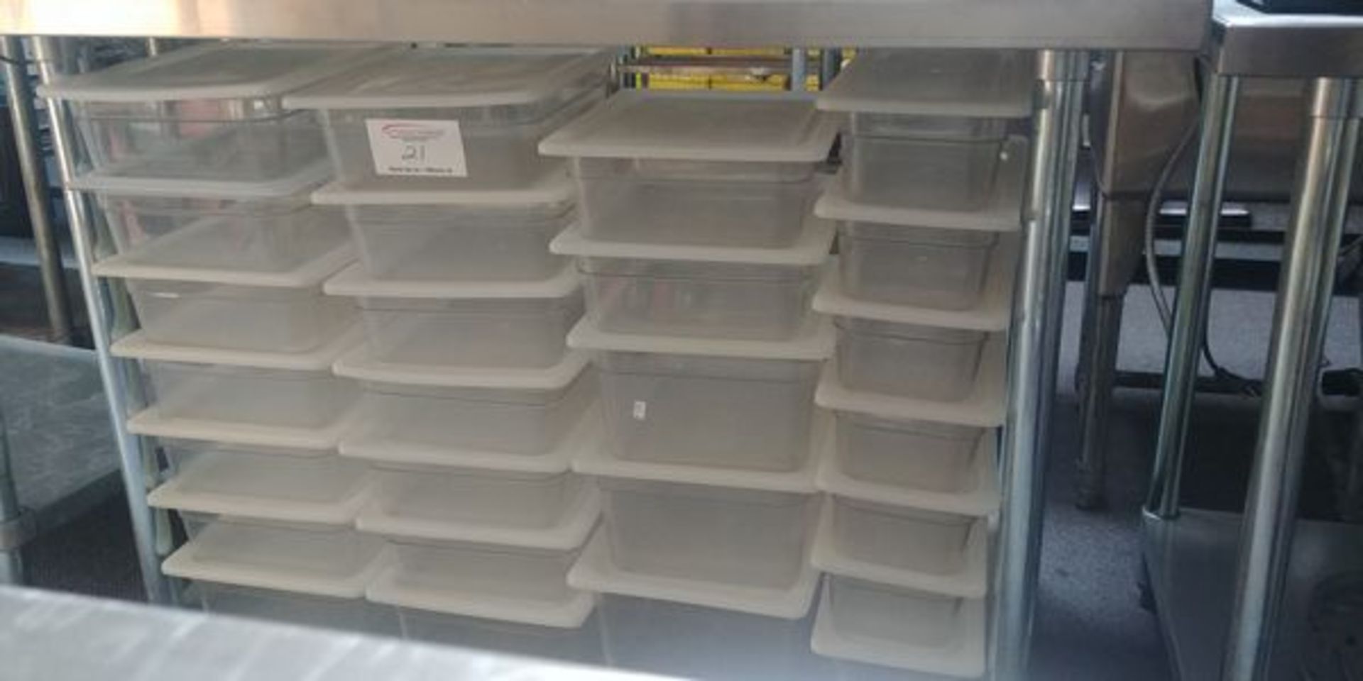 26 Plastic Inserts with Cambro Lids