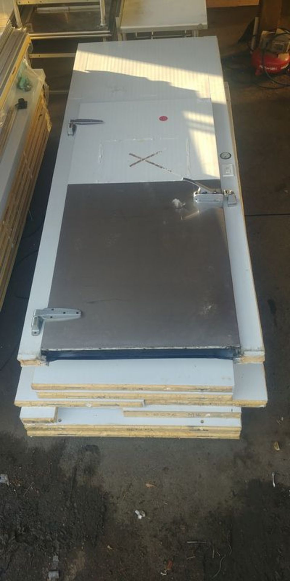 78 x 82" Walk in Cooler Box with lights - No Refrigeration - Image 2 of 2