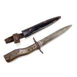 An Imperial German fighting knife/bayonet,