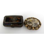 A Victorian yellow metal mourning brooch,