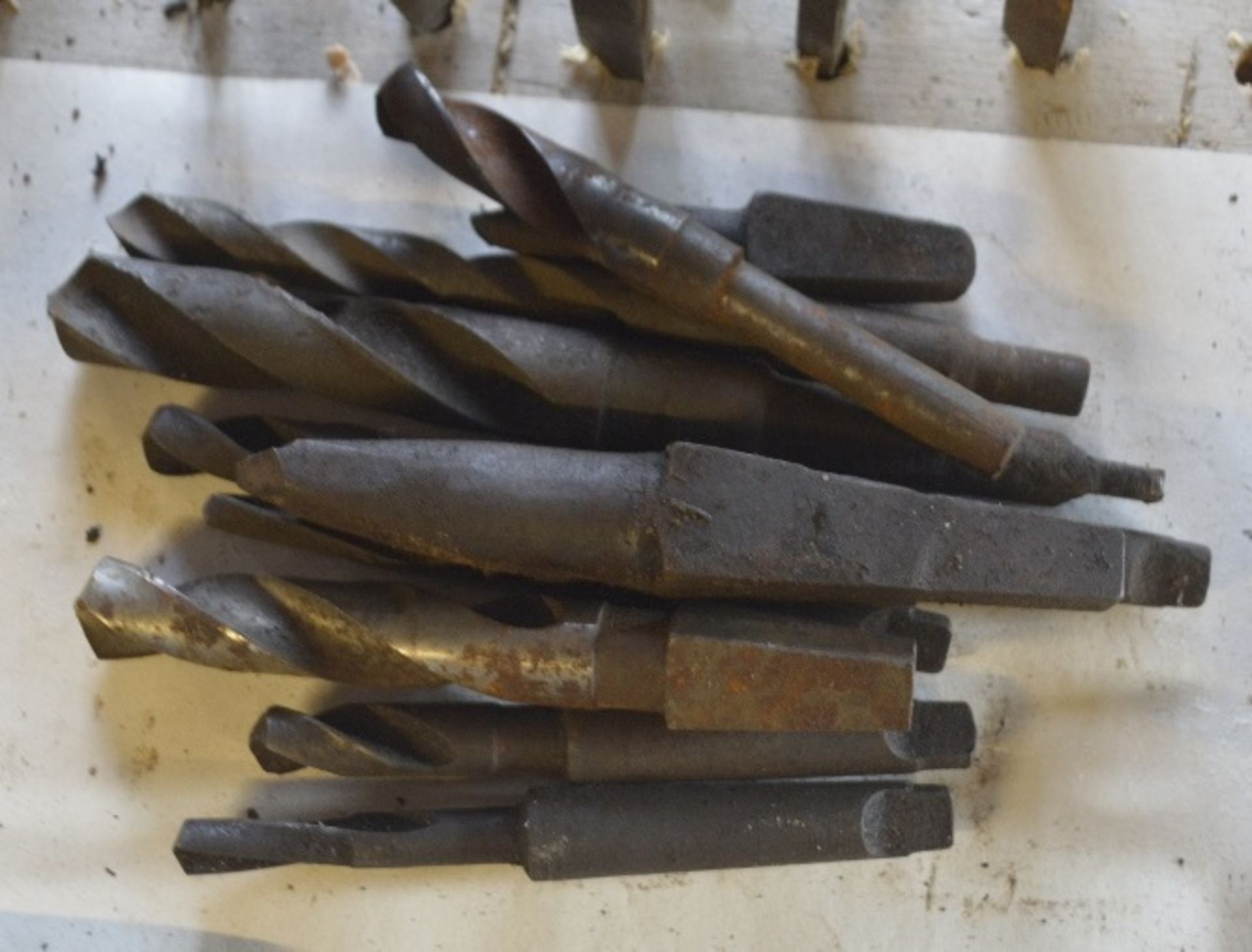 Various drill bits, length of longest approx. 9".