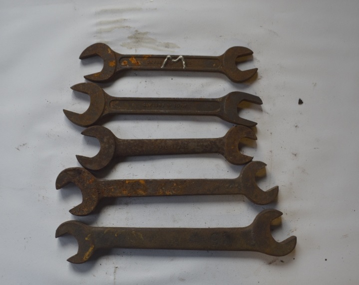 Five BSW - BSF spanners, length of longest approx. 15" (5).