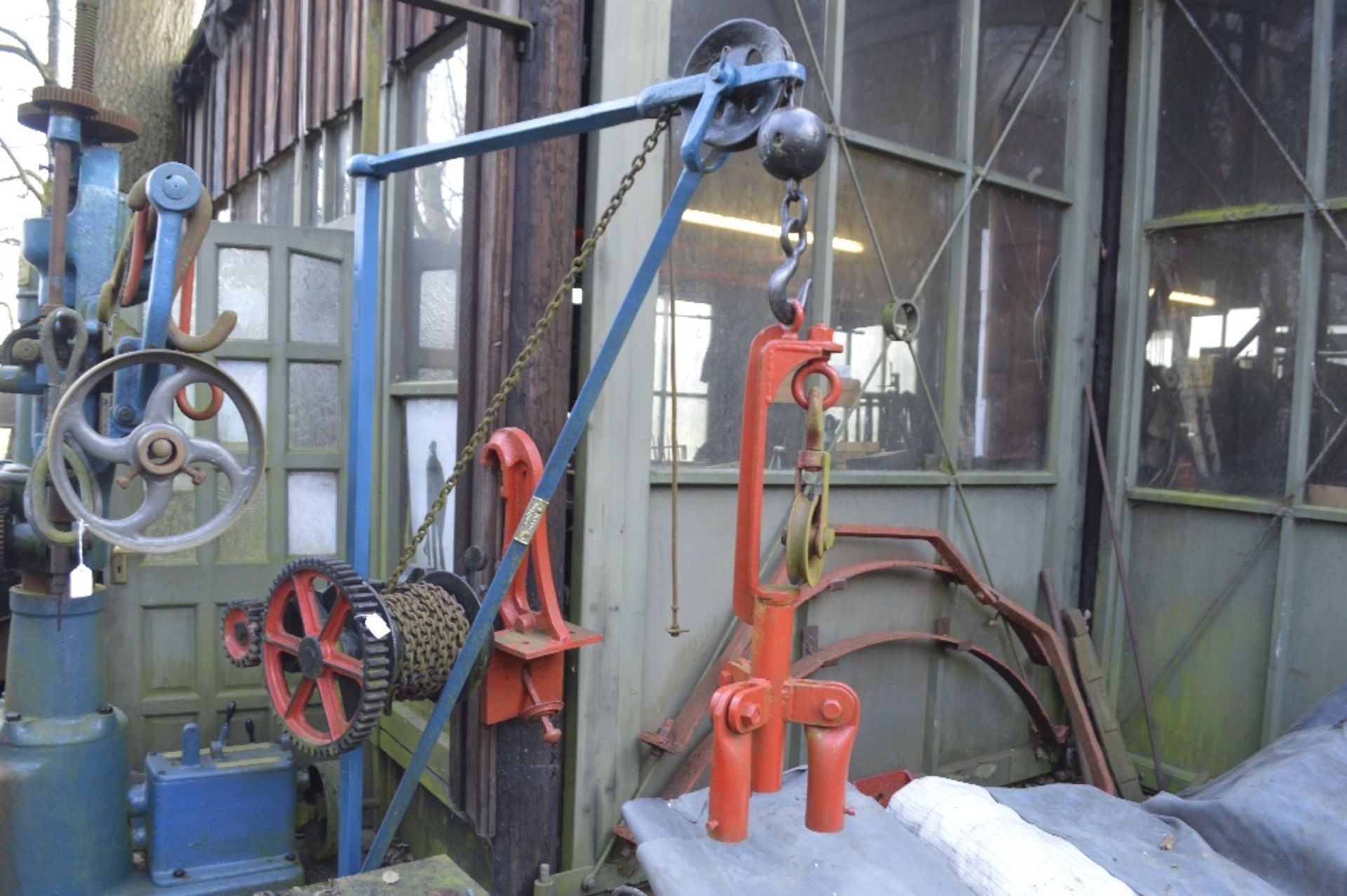 A pulley by William Wadsworth & Sons Bolton, arm span approx. 46".