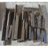 Various lathe tools, length of longest approx. 13 1/2".
