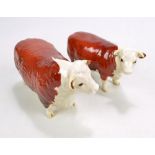 BESWICK; a Hereford cow and bull, tallest height 11.5cm (2).