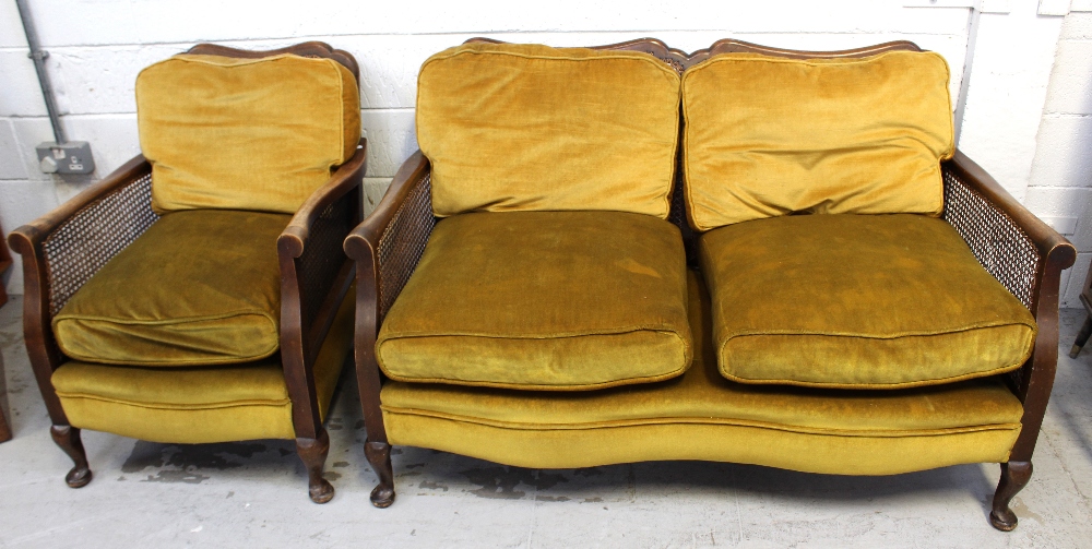 An early 20th century two-piece bergère suite on cabriole legs. - Image 2 of 2