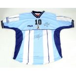 DIEGO MARADONA; a signed replica Argentina no.10 shirt.