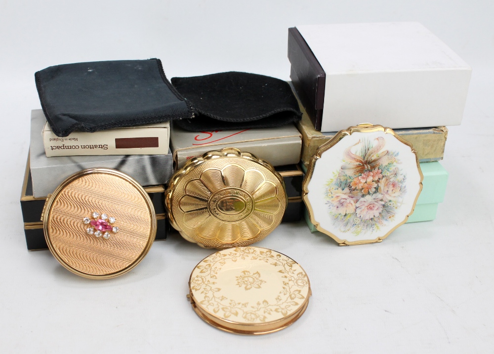 A collection of various Stratton vintage and modern powder compacts, the majority boxed.