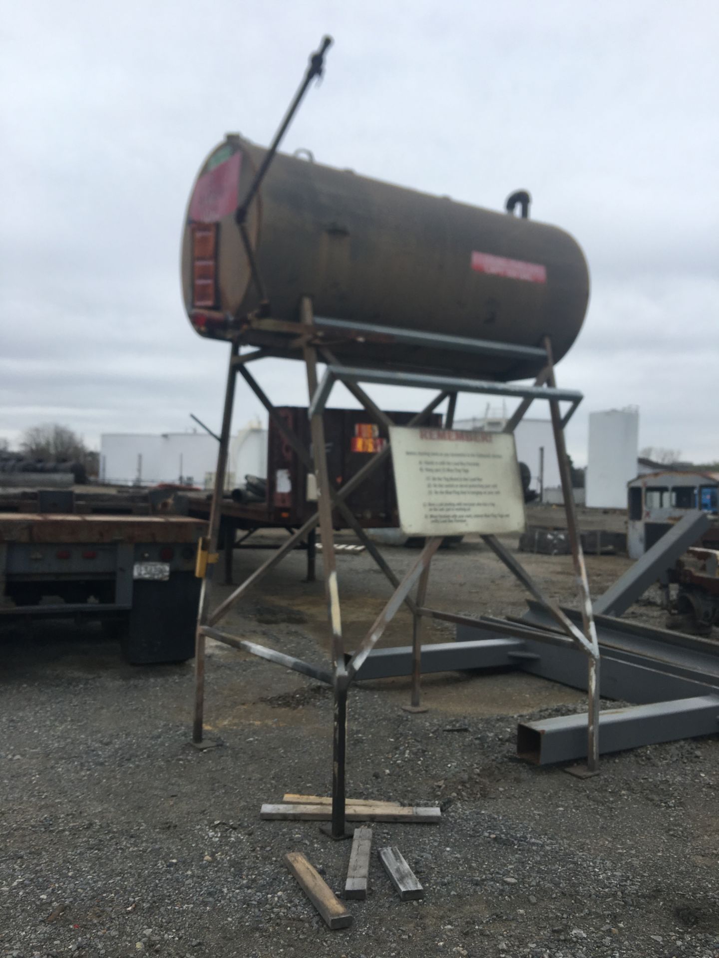 550 Gal Diesel Tank on Stand