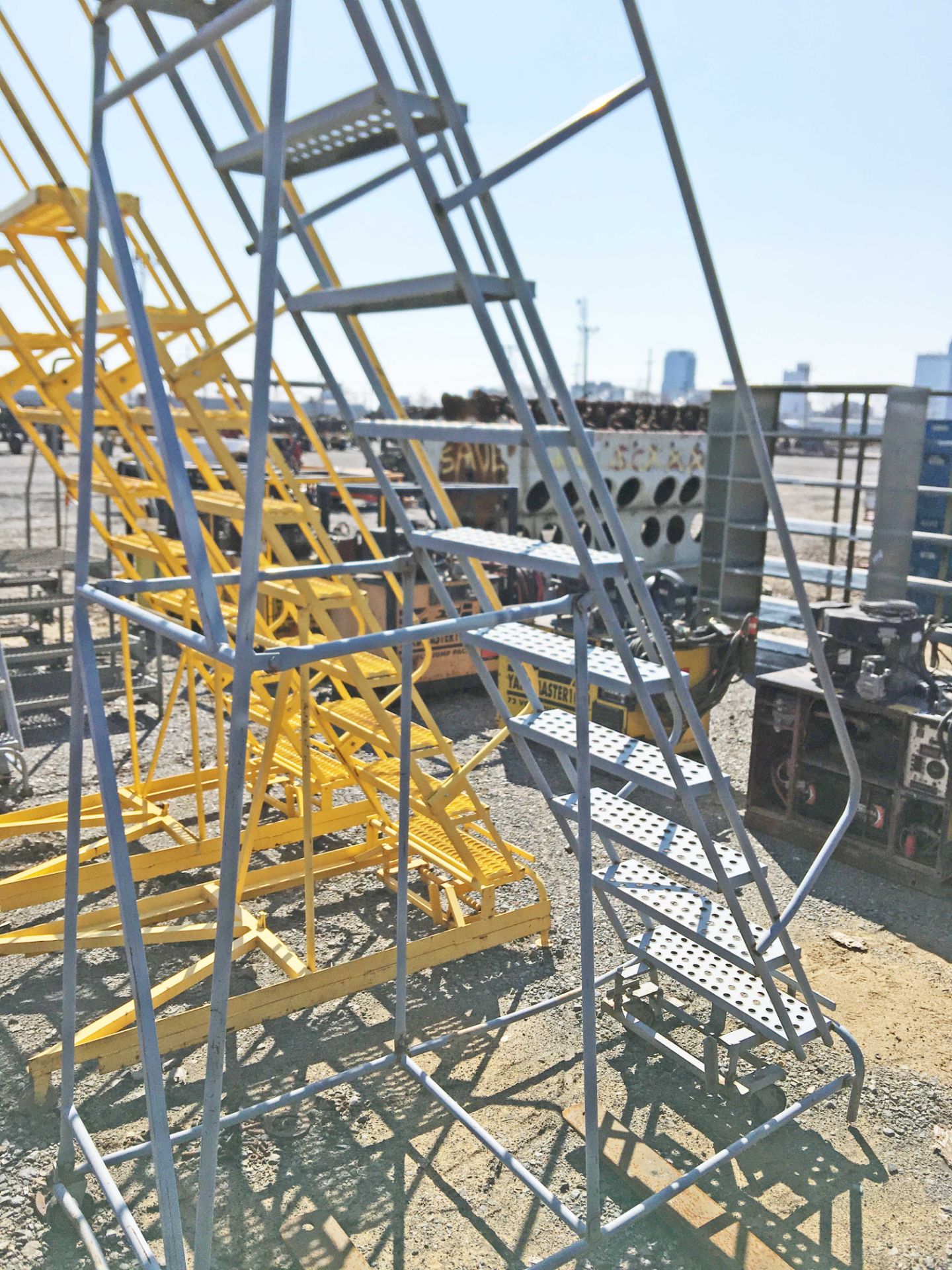 10' GREY WALKUP STEPS ON WHEELS