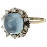 Aquamarin-Diamant-RingWeissgold 750. 1 Aquamarin-Cabochon, Entourage 10 Brillanten, zusammen ca. 0.