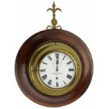 Wanduhr "Brüder Klumak"Wien, Ende 19. Jh. Messinggehäuse mit Mahagonieinfassung. Signiertes