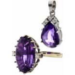 Amethyst-Ring und -AnhängerRing: Weissgold 585, 1 ovaler Amethyst, 21 mm x 15 mm, 2 Brillanten,