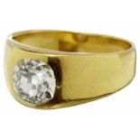 Diamant-RingGelbgold 750. 1 Altschliff-Diamant, ca. 1 ct. Ringgrösse 51. 6.3 g.