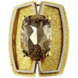 Rauchquarz-BroscheGelbgold/Weissgold 750. 1 heller Rauchquarz, ca. 14.70 ct. Gelbgold ist