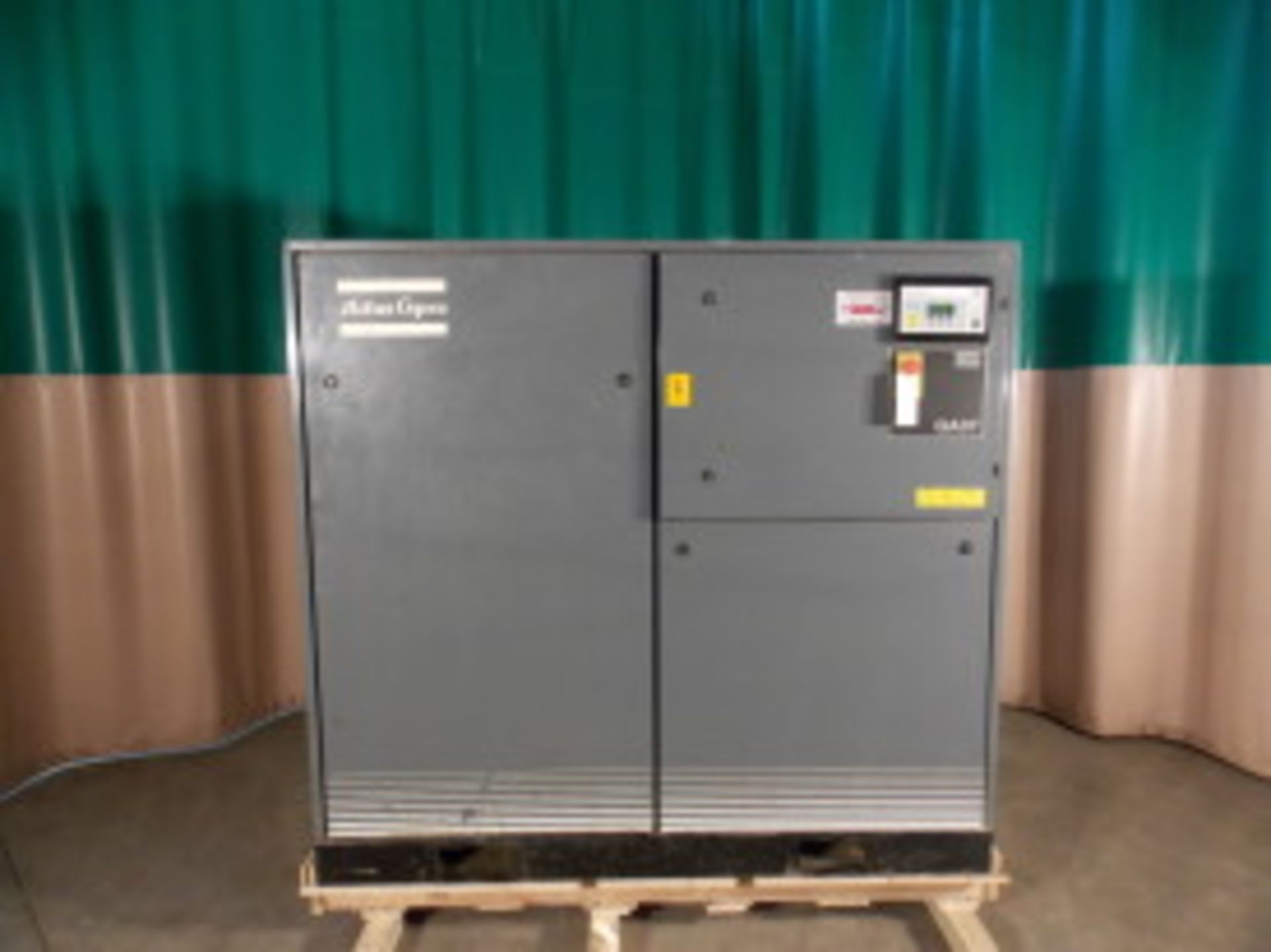 (8044) ATLAS COPCO "GA-37" Rotary Screw Air Compressor; USED