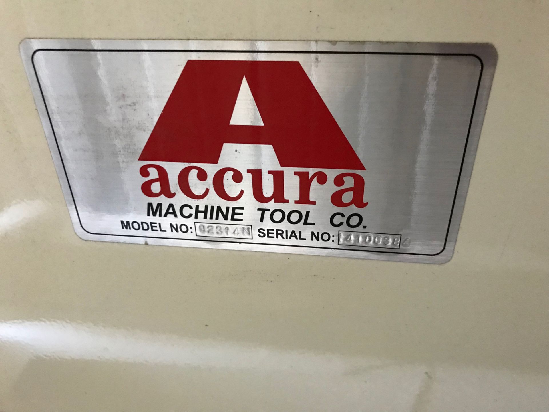 (8007) Accura 1 1/4 inch Shaper (Line Shaft) with sliding table - Image 4 of 4