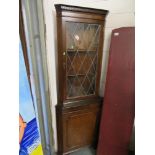 Corner cabinet