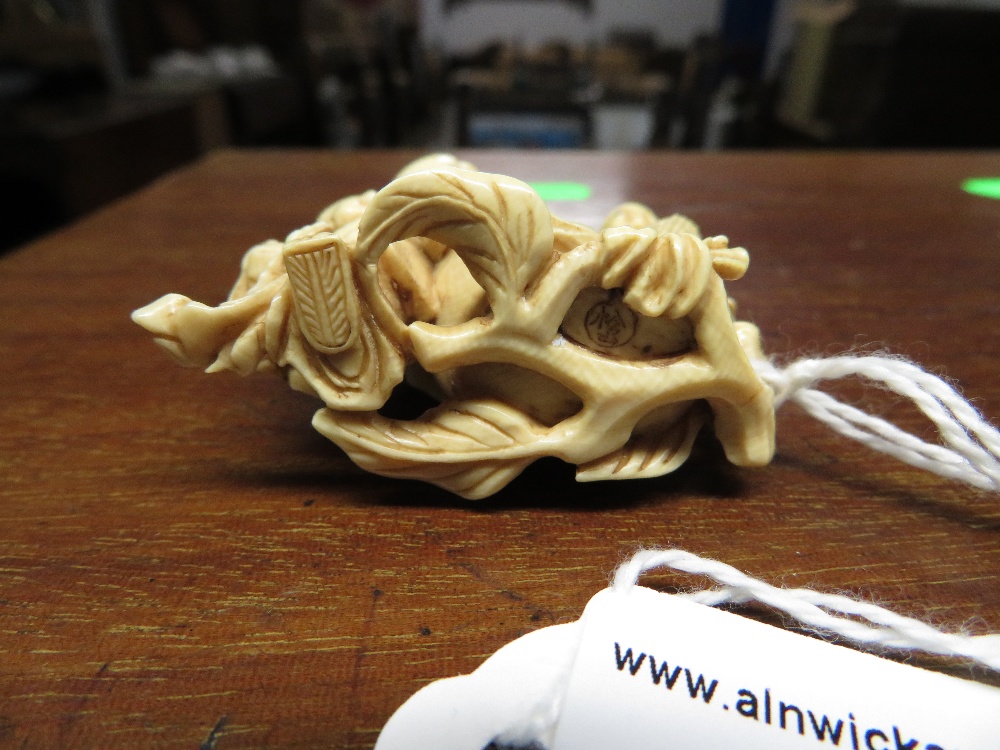 Ivory Netsuke - Image 2 of 3