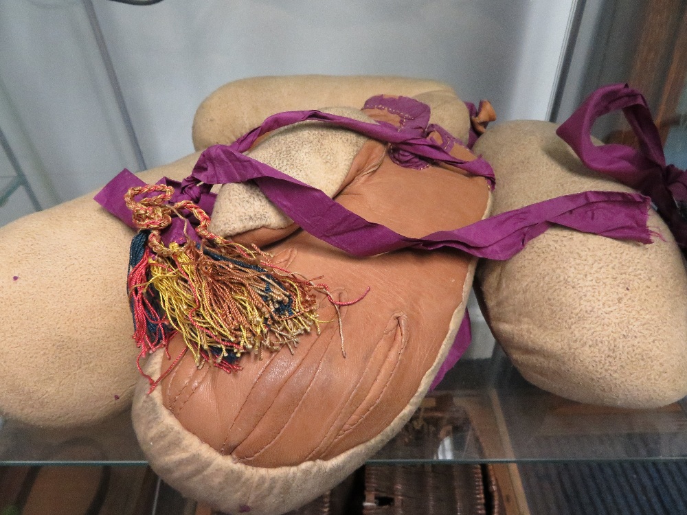 Two pairs oxford 1860's boxing gloves - Image 2 of 3