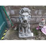 Concrete lion 3ft