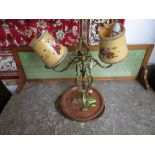 brass lamp and 2 brass trays