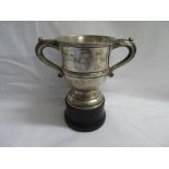 silver hallmarked pigeon cup 125g