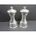 Hallmarked salt and pepper pots 284g