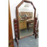 Cheveal mirror