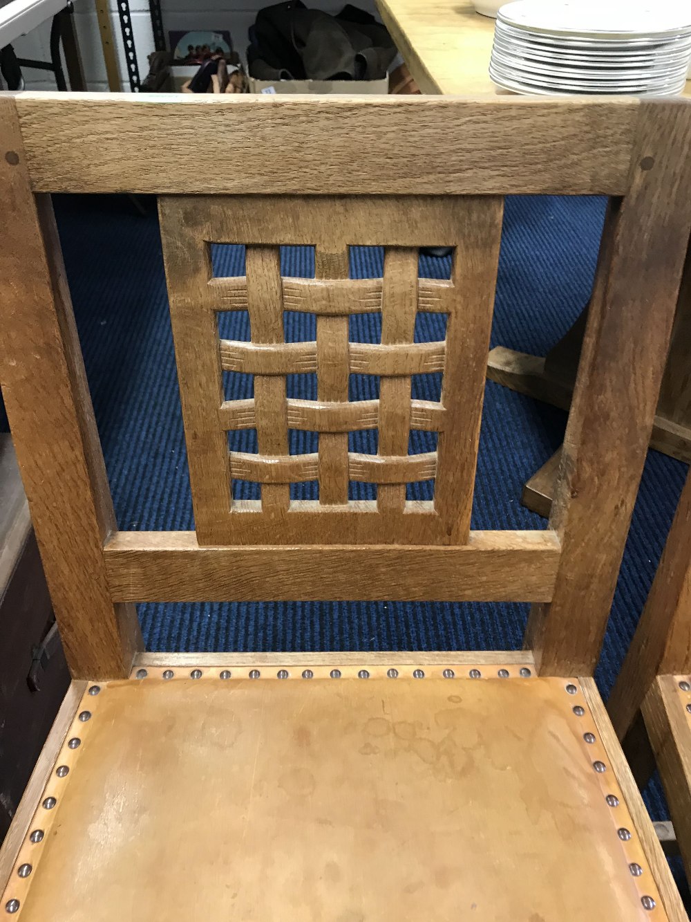 Robert Thompson Early mouseman set of four lattice back chairs Circa 1950s Mouseman - Bild 3 aus 6