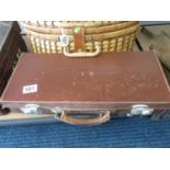 2 masonic cases, 1 with contents