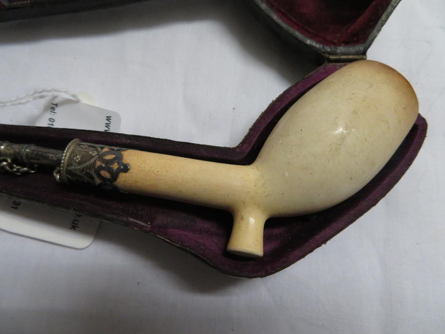 Boxed church wardens albatros bone stem pipe with case - Image 2 of 5