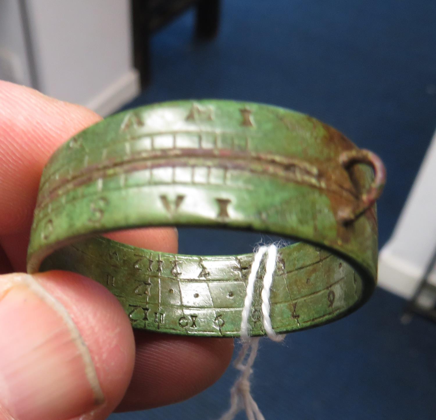 Early Poke pocket sundial, 16th-17th Century made in bronze