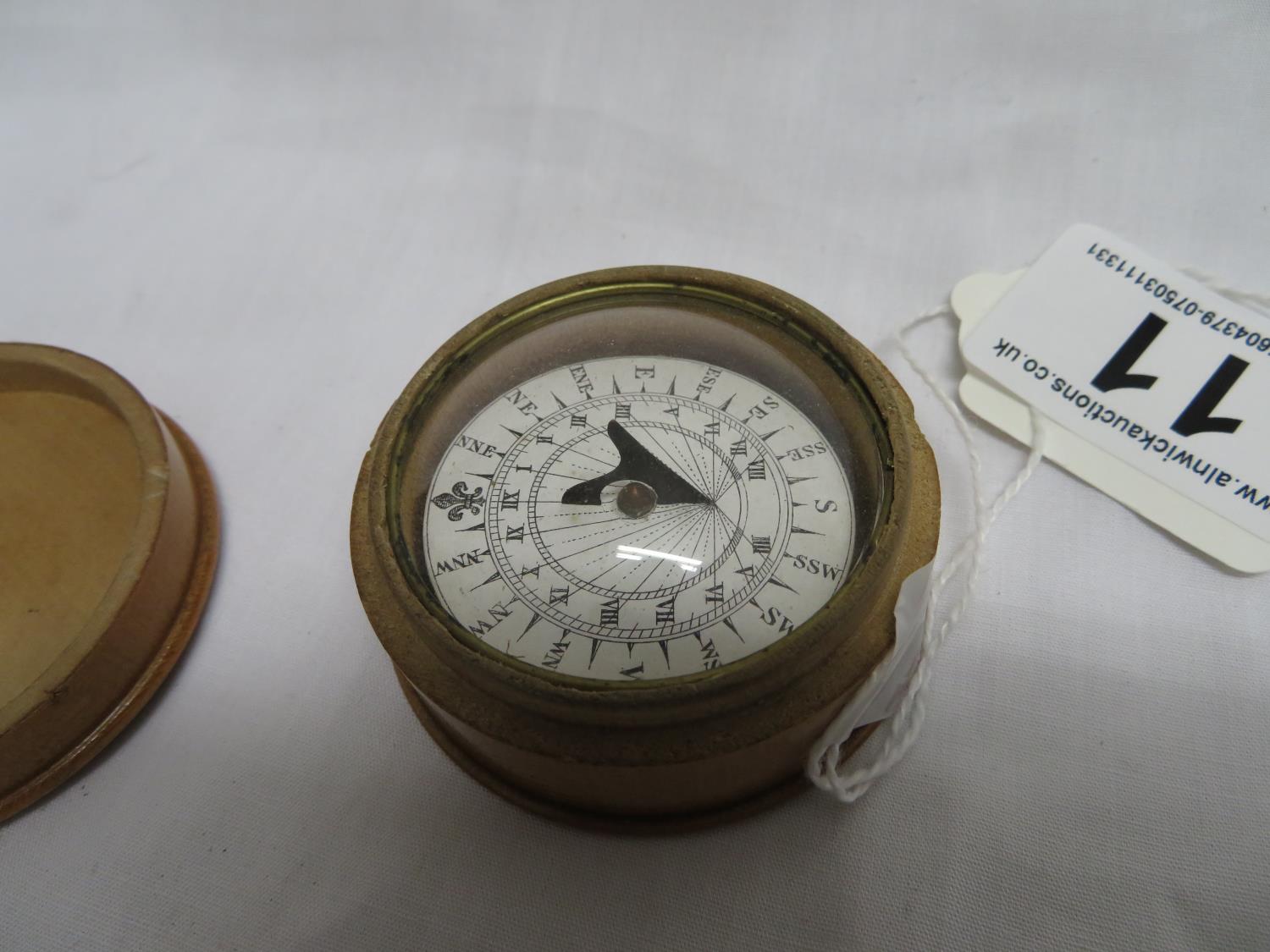 Pocket compass/sundial in fruitwood case - fully working - Bild 3 aus 7
