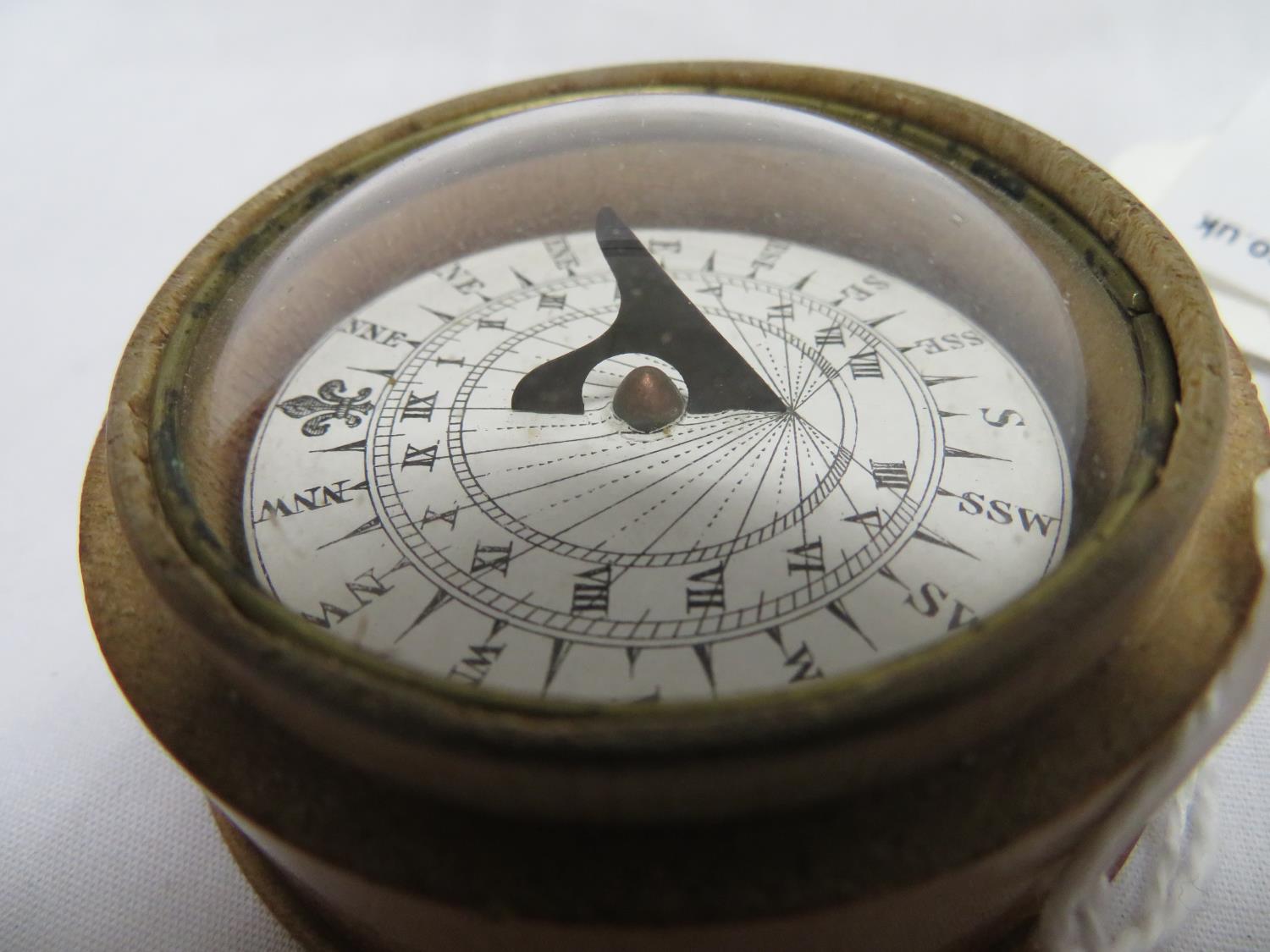 Pocket compass/sundial in fruitwood case - fully working - Bild 5 aus 7