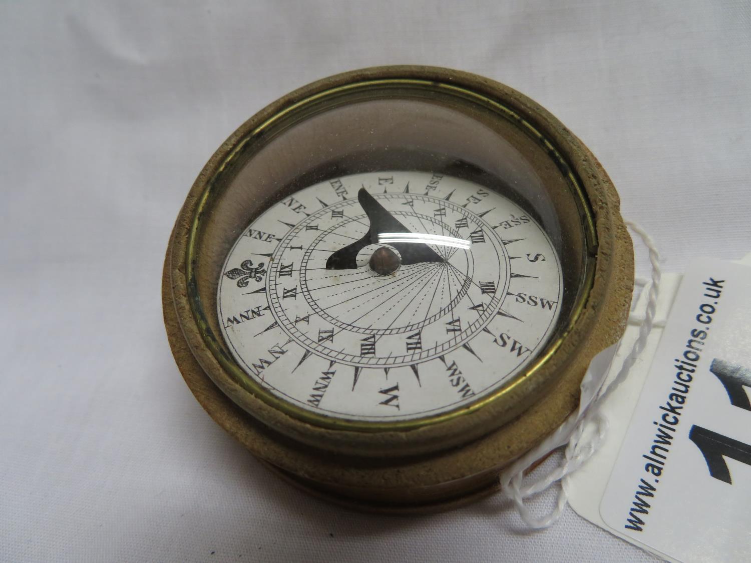 Pocket compass/sundial in fruitwood case - fully working - Bild 2 aus 7