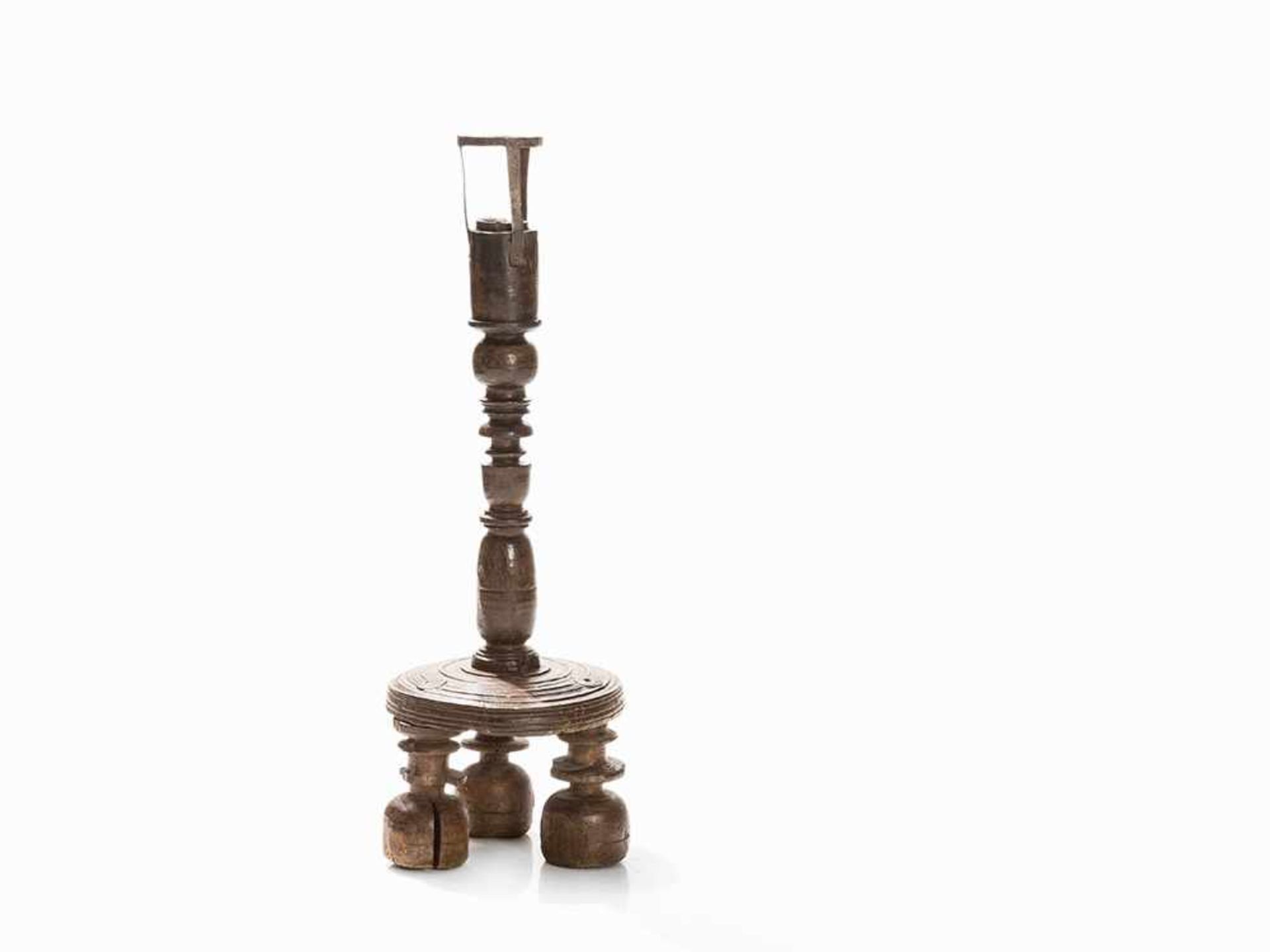 Stand Lamp, Turned Softwood, Spain, 17th Century Softwood, carved and turned, iron Spain, 17th - Bild 8 aus 9